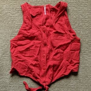 Free people red sleeveless button down top sz M